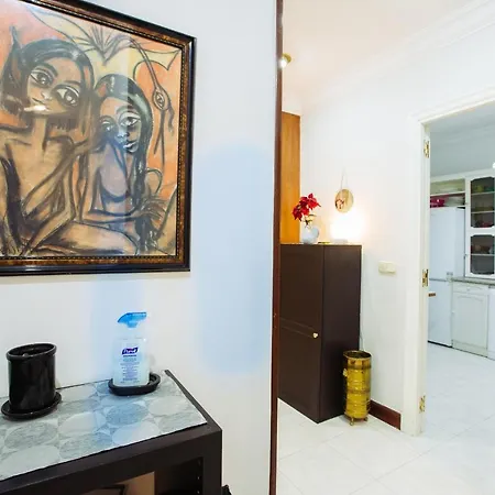 Centrico Junto Estacion Tren Y Autobus