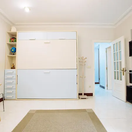 Centrico Junto Estacion Tren Y Autobus * 산세바스티안